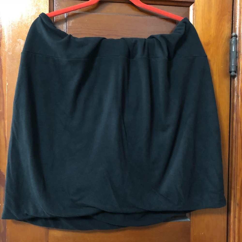 Black skirt